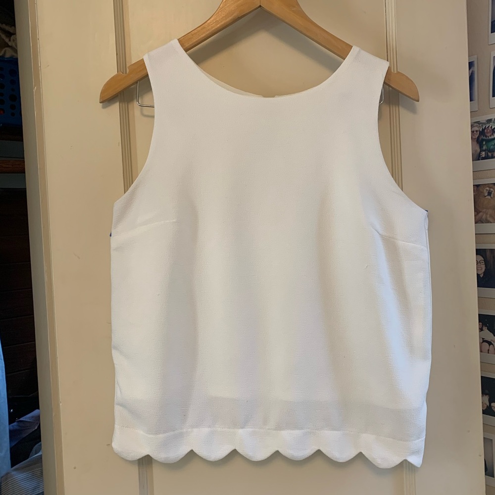 White Top With Scallop Edges Size Medium